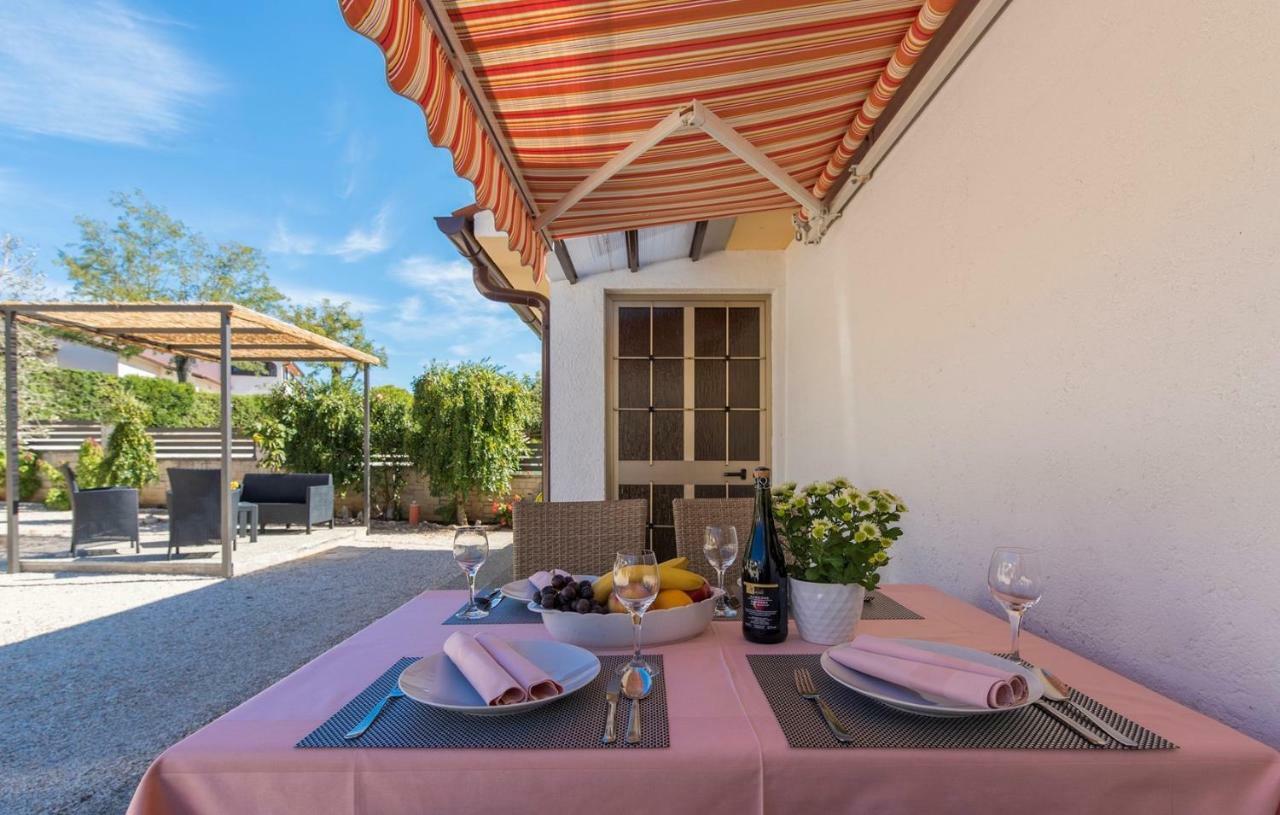 Cottage Nilda I Musalez Экстерьер фото